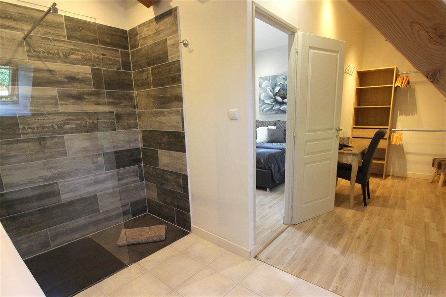 bedroom 5 with ensuite shower and dressing room